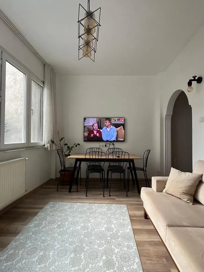 Centrally Located, 2+1 House In Taksim, Cihangir Apartment Istanbul Turkey