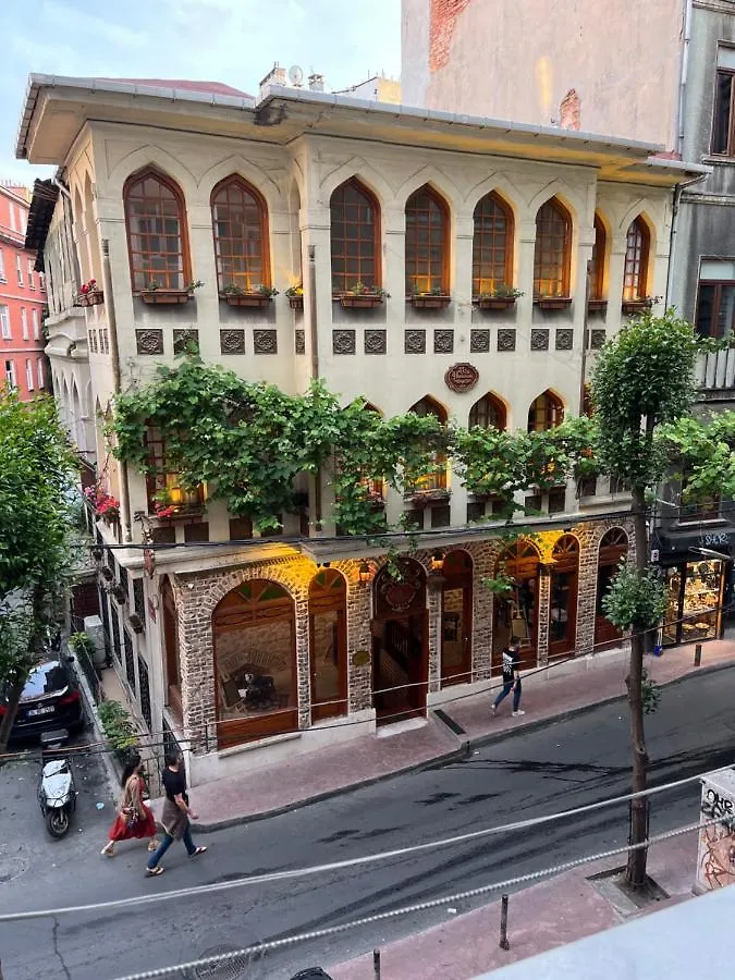 Centrally Located, 2+1 House In Taksim, Cihangir Apartment Istanbul 0*,