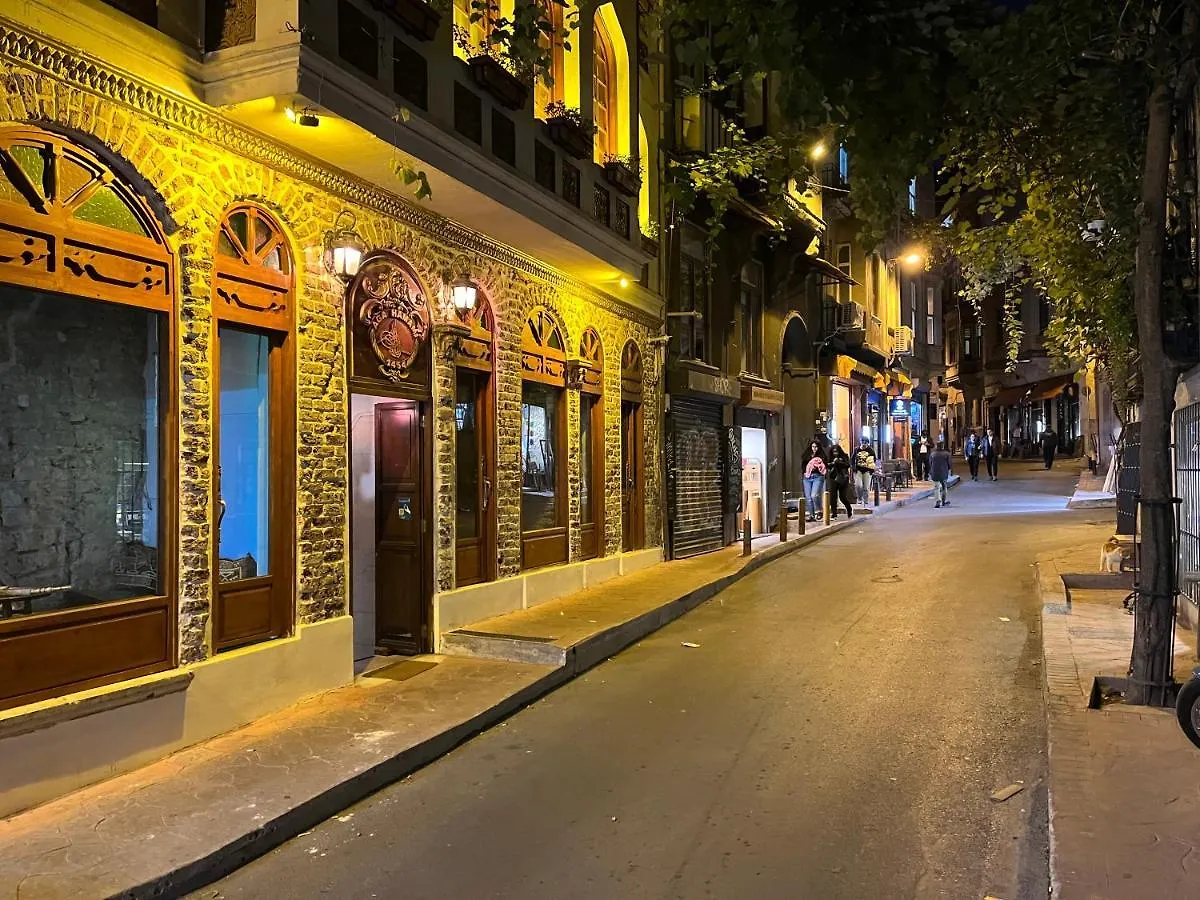 Centrally Located, 2+1 House In Taksim, Cihangir Apartment Istanbul 0*,