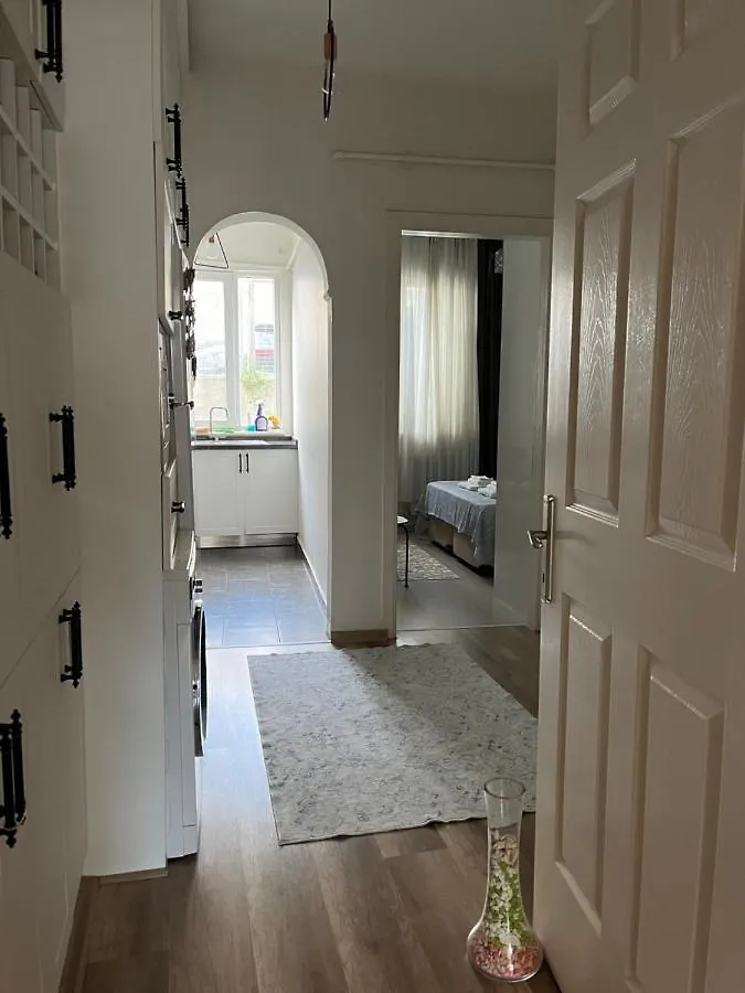 Centrally Located, 2+1 House In Taksim, Cihangir Apartment Istanbul