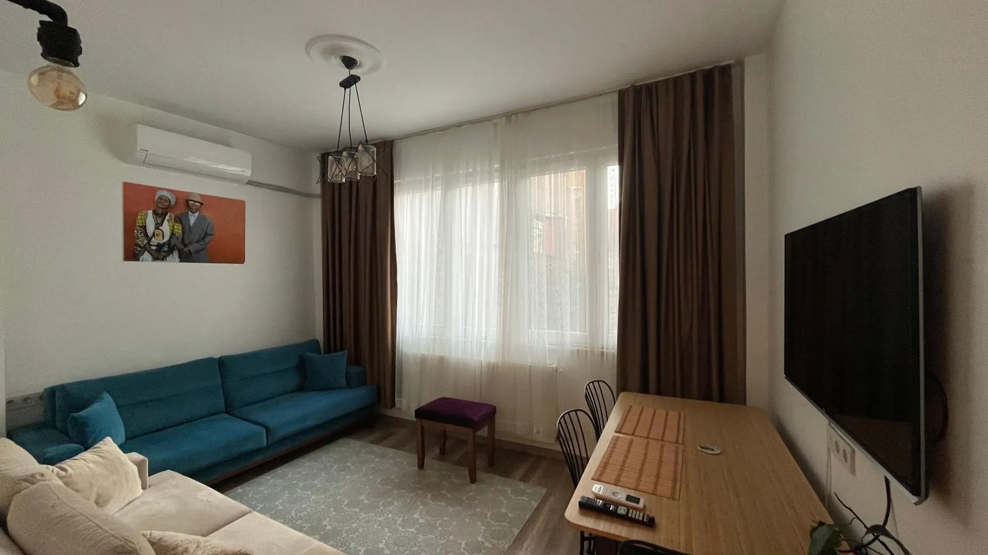 Centrally Located, 2+1 House In Taksim, Cihangir Apartment Istanbul